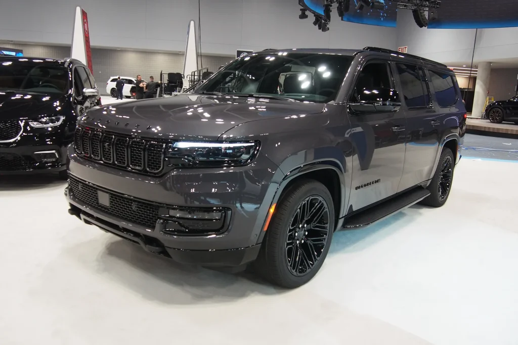 Primul vehicul electric de la Jeep este Wagoneer S, in valoare de 72.000 de dolari: autonomie de 300 de mile, 600 de cai putere