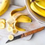 Calorii Banană 100g: Coaptă vs. Verde, Roșie și Diferențe Nutriționale